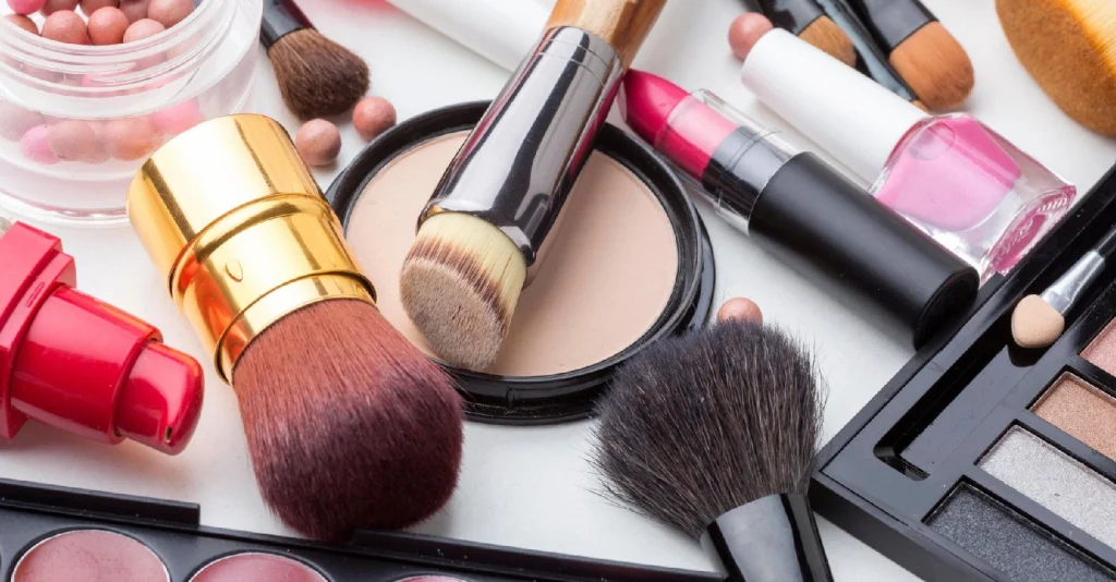 تولید و پخش لوازم آرایشی ترو کاور در کرج